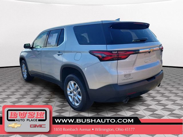 Used 2022 Chevrolet Traverse LS image 3