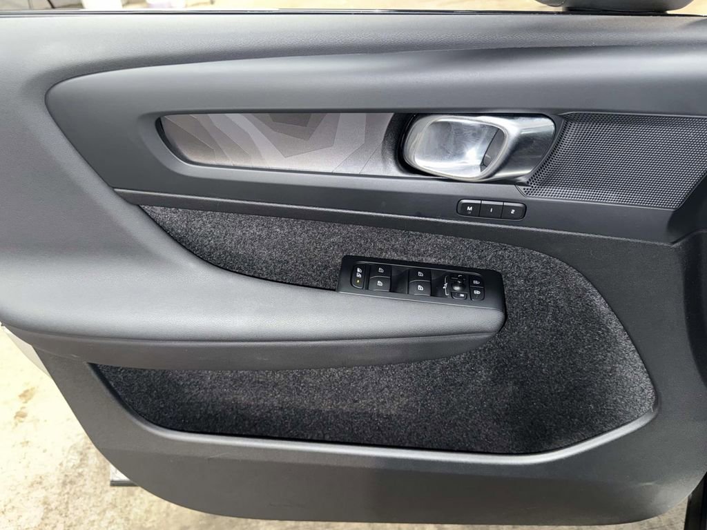 Used 2023 Volvo C40 P8 Recharge Plus w/ Climate Package AWD/4WD image 20