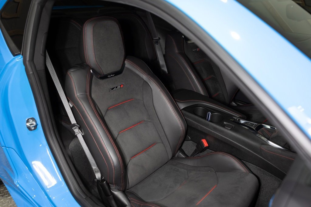 Used 2022 Chevrolet Camaro ZL1 image 25