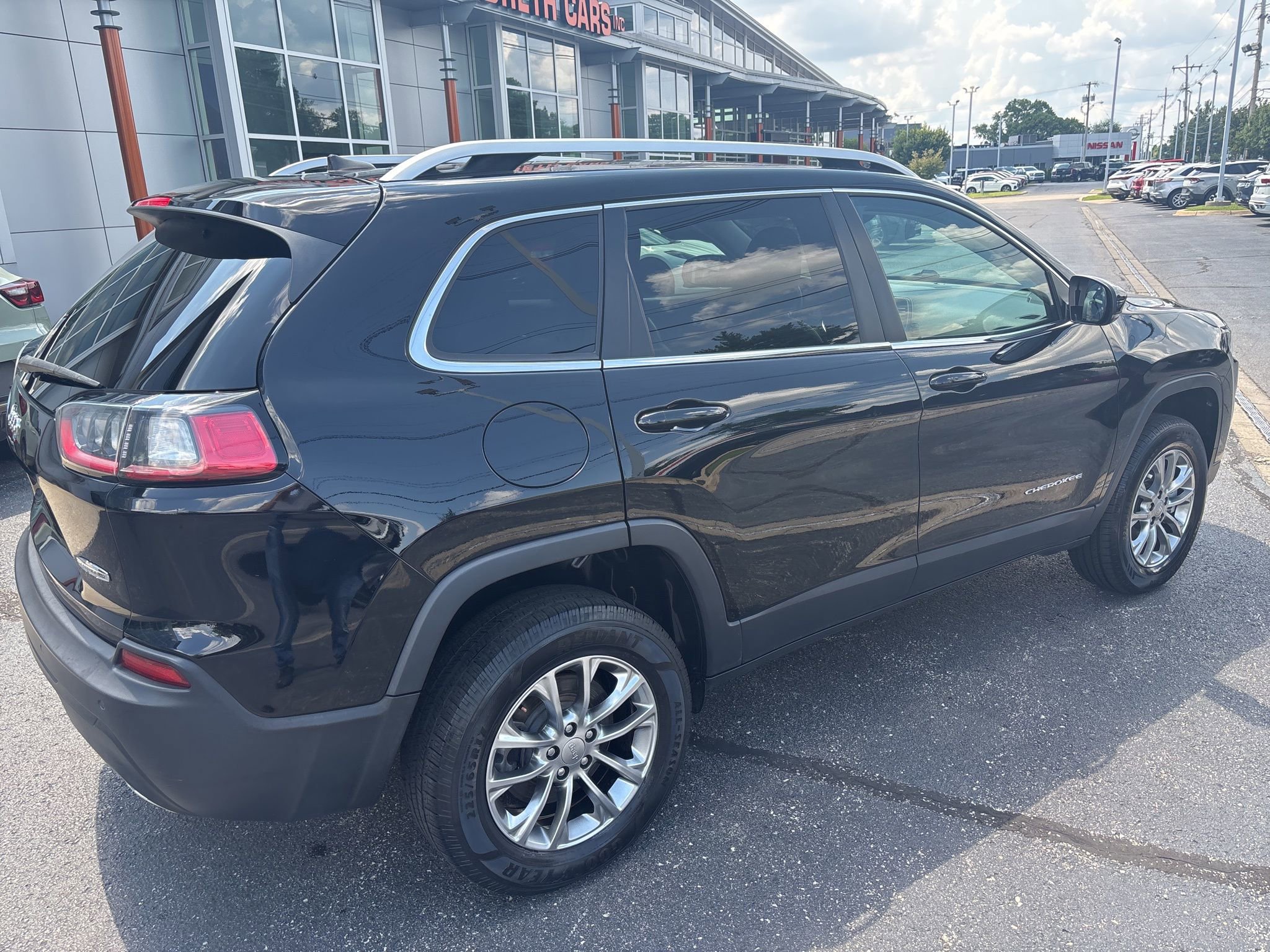 Used 2021 Jeep Cherokee Latitude Lux w/ Comfort/Convenience Group video 2