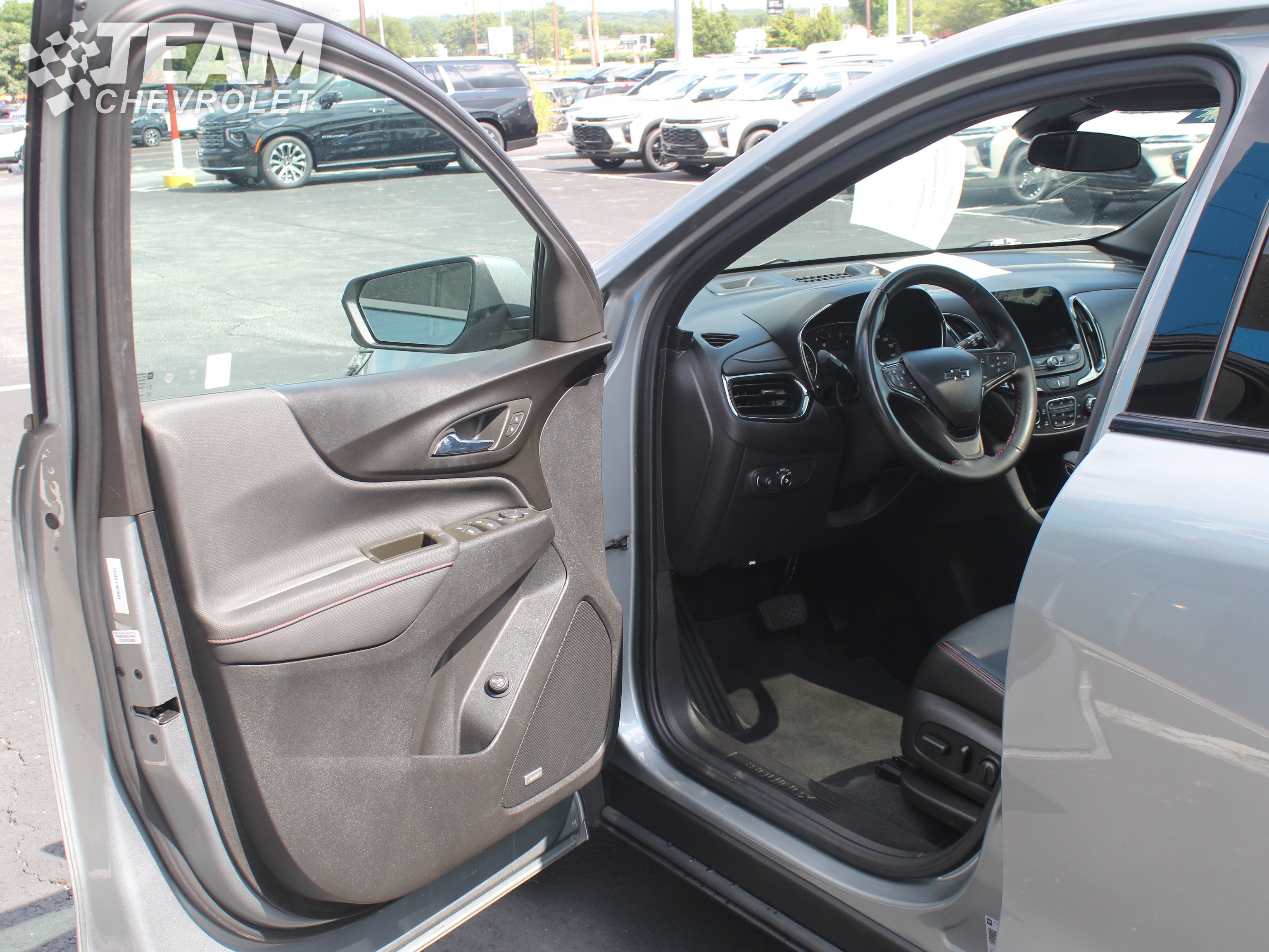 Used 2024 Chevrolet Equinox RS w/ RS Leather Package AWD/4WD image 10