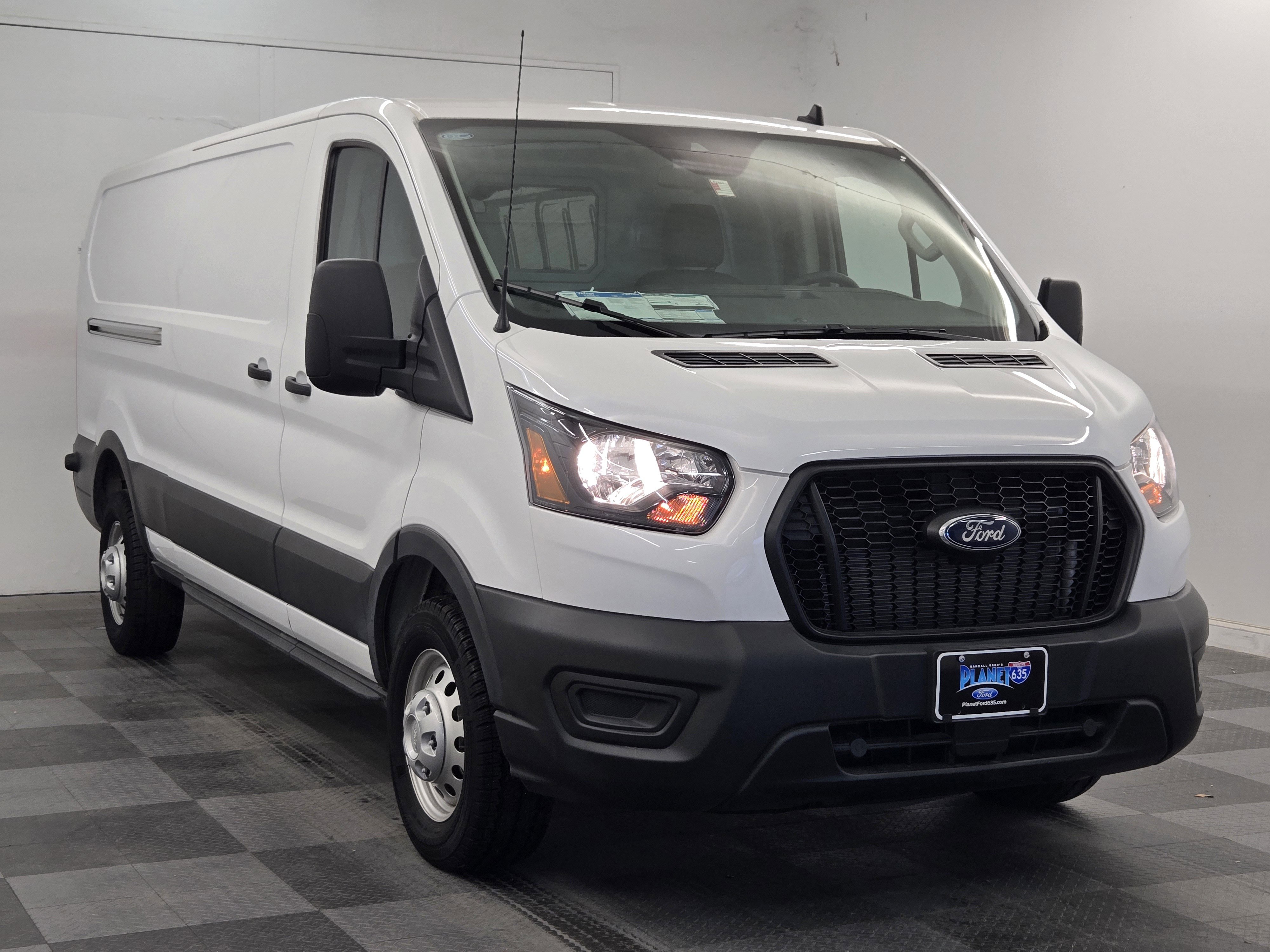 Used 2024 Ford Transit 350 Low Roof image 2
