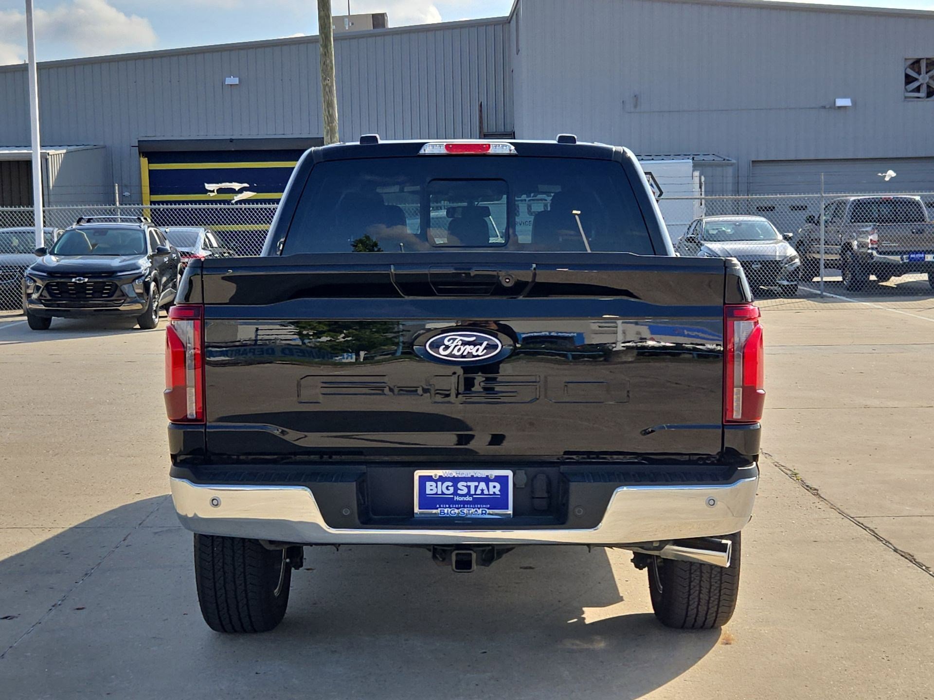 Used 2025 Ford F150 Lariat w/ Equipment Group 501A Mid AWD/4WD image 5