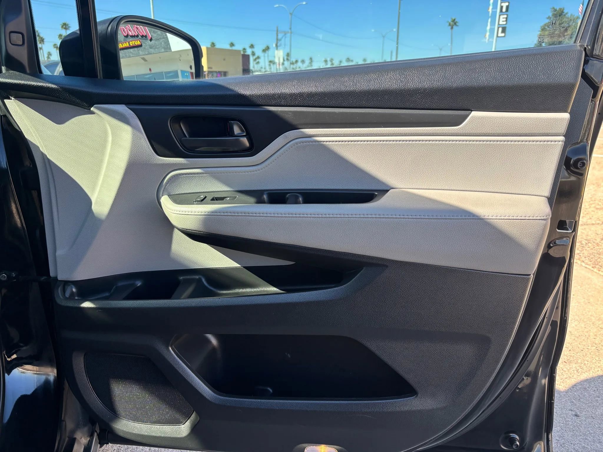 Used 2018 Honda Odyssey EX-L image 25