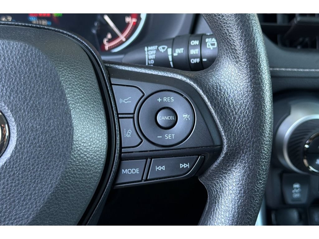 Certified 2025 Toyota RAV4 XLE AWD/4WD image 27