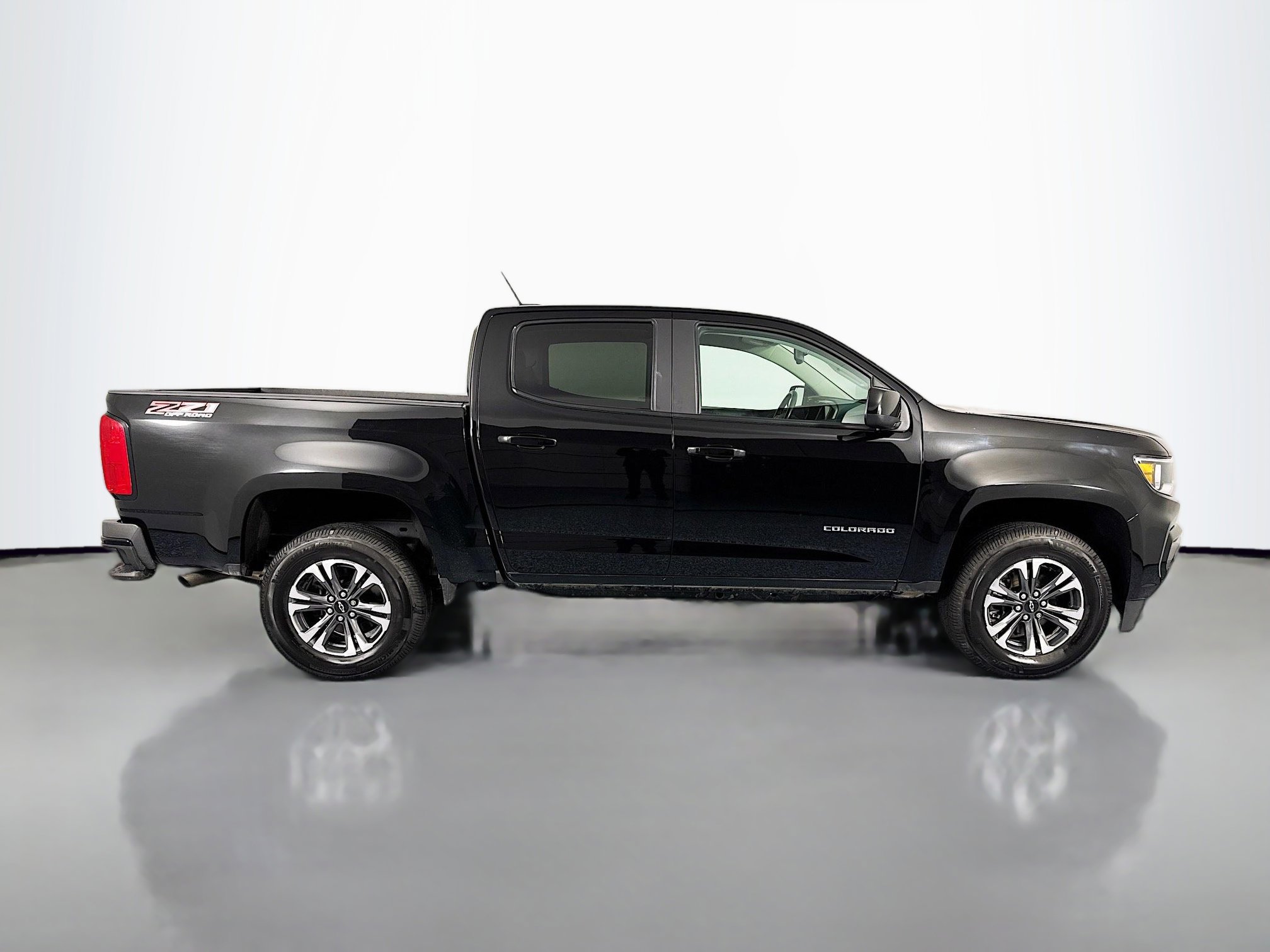 Used 2022 Chevrolet Colorado Z71 AWD/4WD image 4