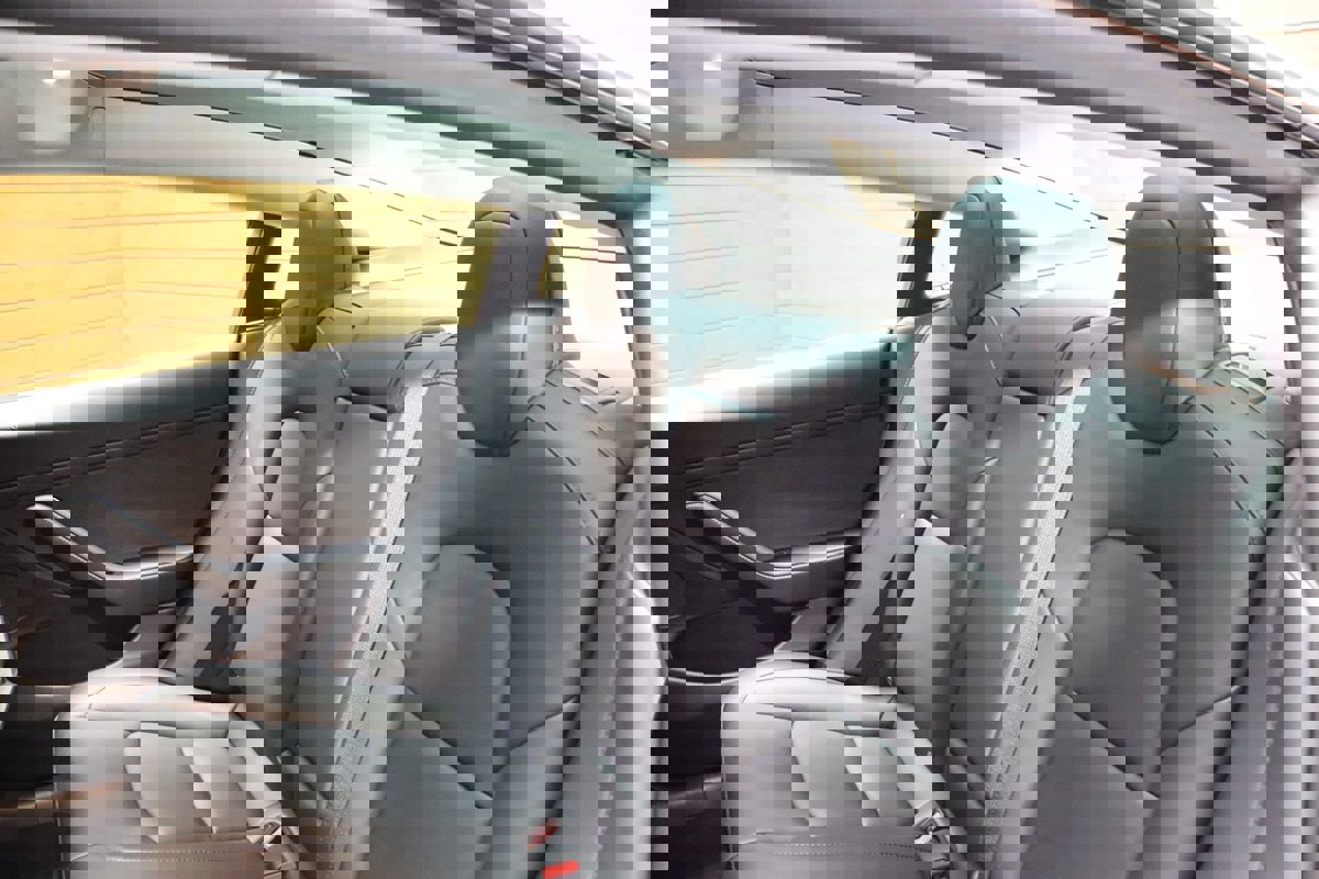 Used 2023 Tesla Model 3 Standard Range image 59