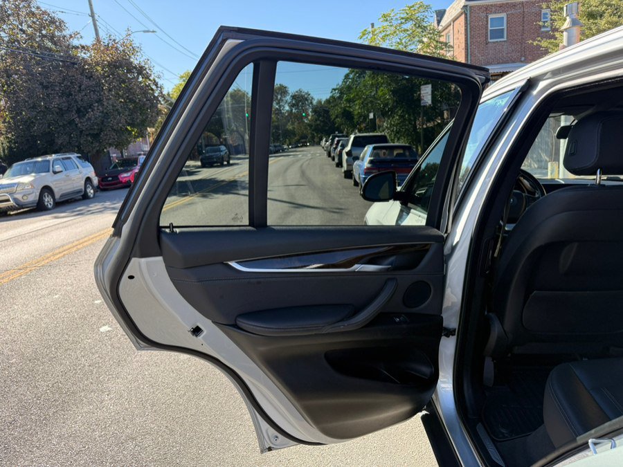 Used 2017 BMW X5 xDrive35i AWD/4WD image 24