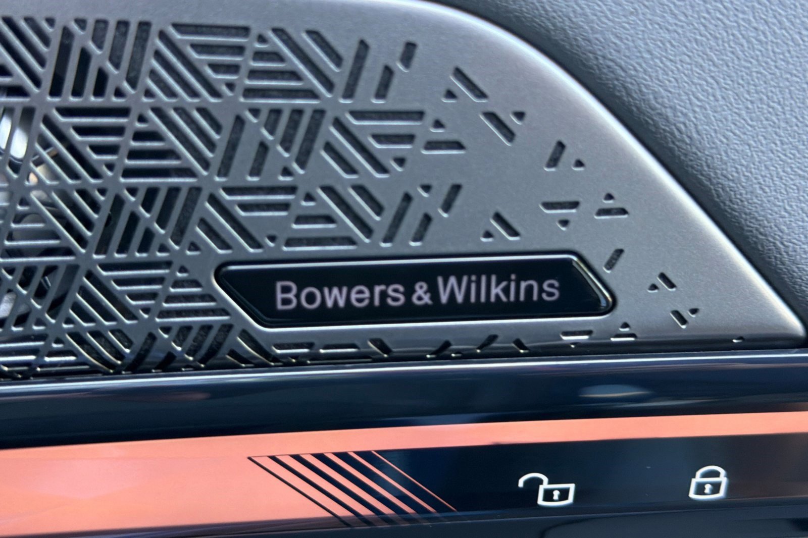 Used 2025 BMW i5 xDrive40 w/ Executive Package image 22