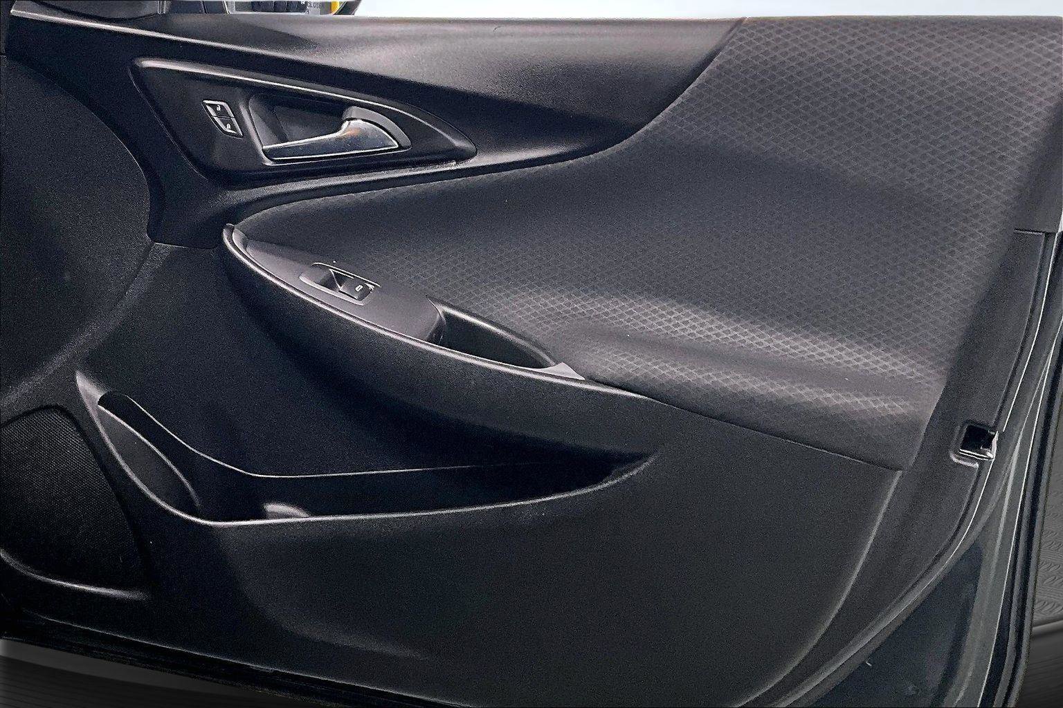 Used 2018 Chevrolet Malibu LS image 25