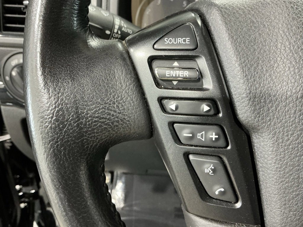 Used 2023 Nissan Titan SV w/ SV Convenience Package image 19