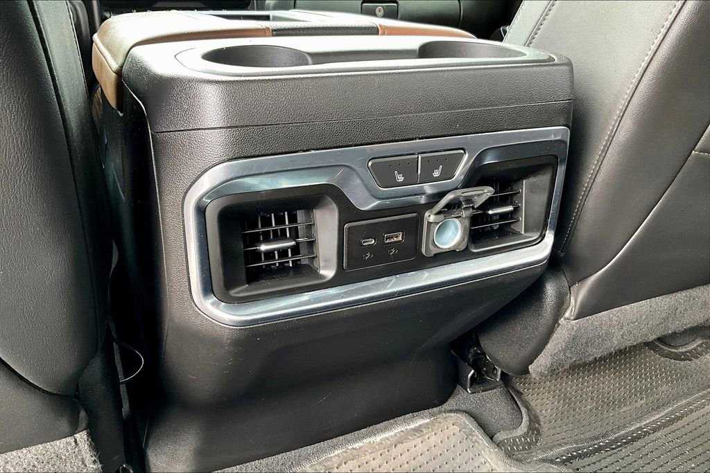Used 2022 Chevrolet Silverado 3500 High Country w/ Technology Package image 25