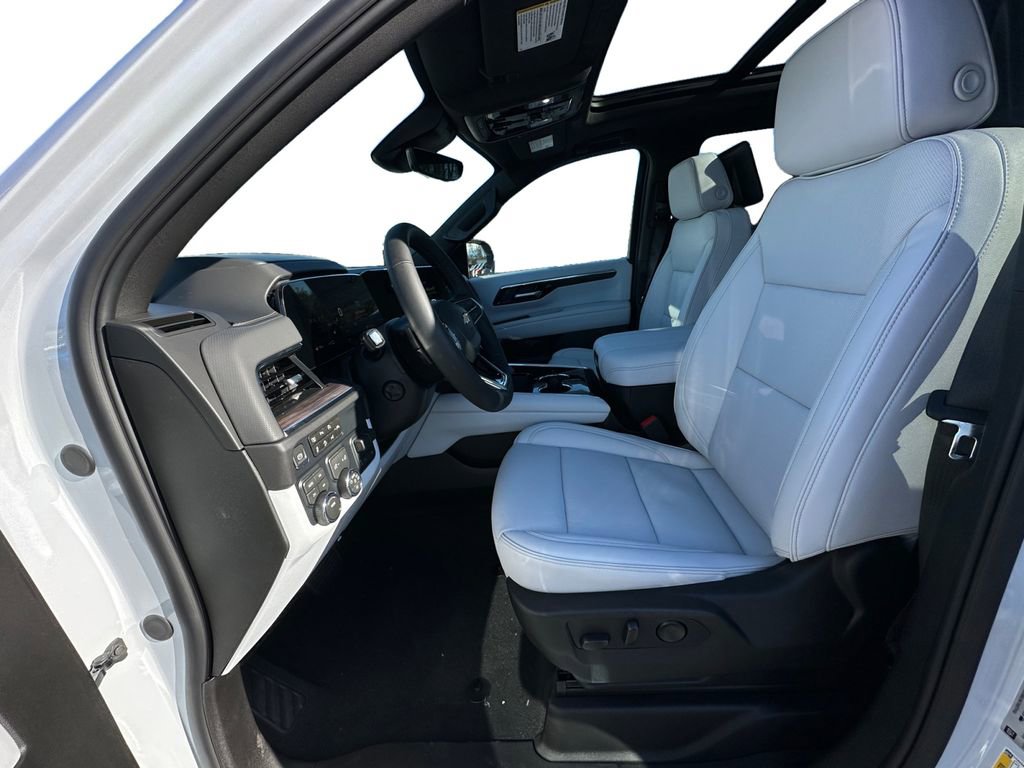 New 2026 Chevrolet Suburban Premier image 9