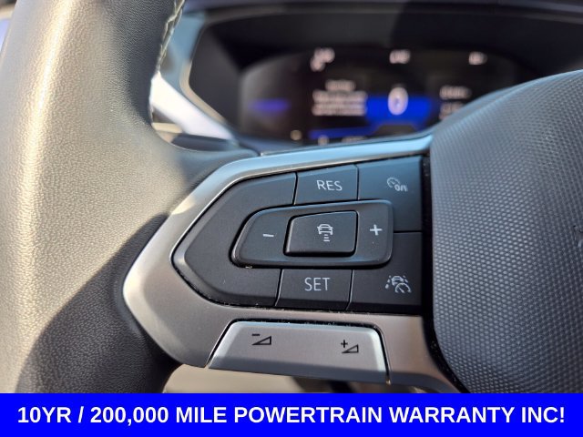 Used 2023 Volkswagen Taos SE w/ Panoramic Sunroof Package FWD image 21