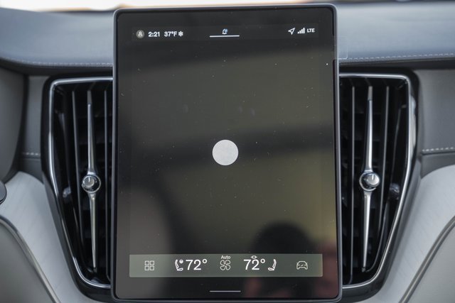 New 2026 Volvo XC60 B5 Ultra w/ Protection Package Premier image 21