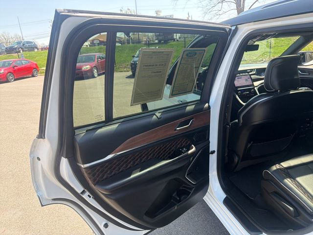 Used 2023 Jeep Grand Cherokee L Summit w/ Advanced Protech Group IV image 29