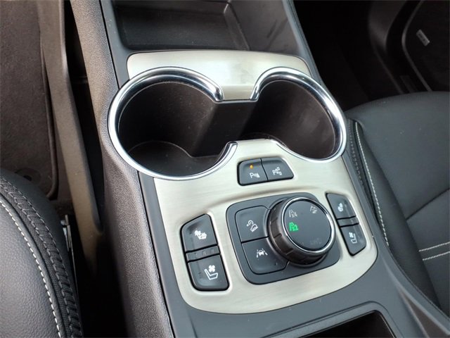 Used 2024 GMC Terrain Denali w/ Denali Premium Package image 13