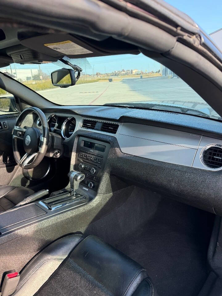 Used 2010 Ford Mustang Premium image 10