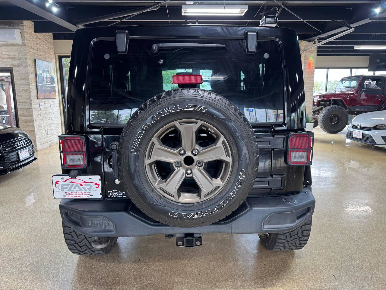 Used 2018 Jeep Wrangler Sport AWD/4WD image 6