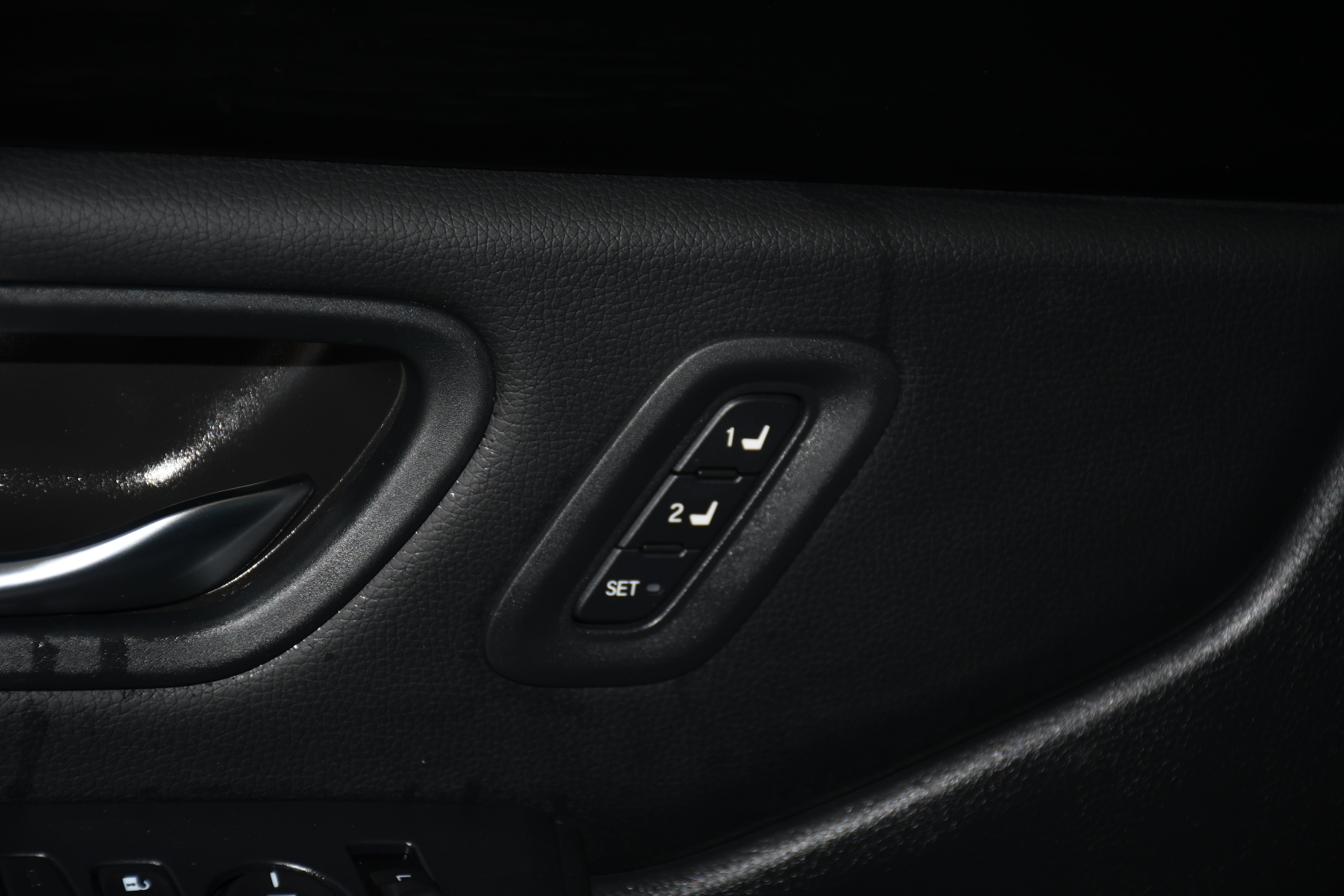 Used 2024 Honda Pilot EX-L image 11