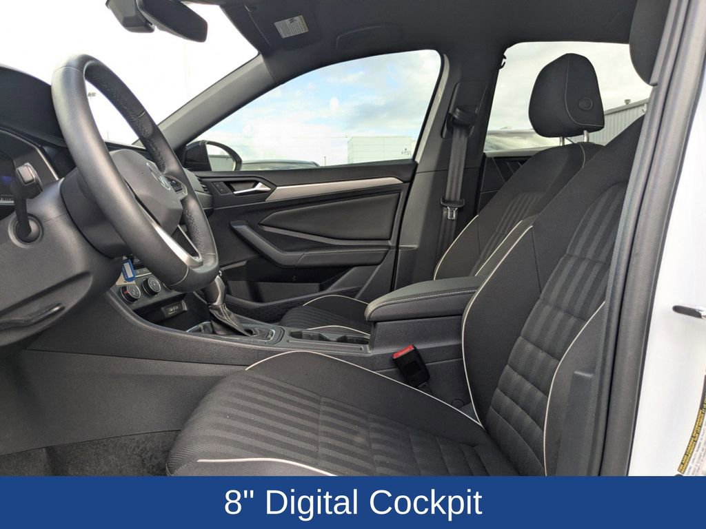 Used 2024 Volkswagen Jetta Sport image 13
