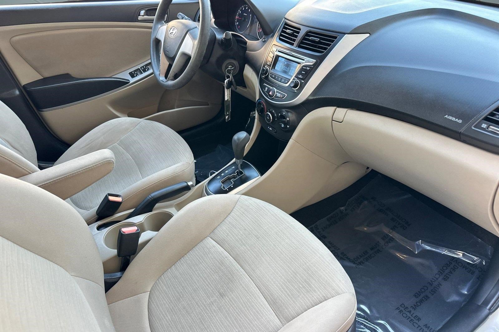 Used 2016 Hyundai Accent SE image 28