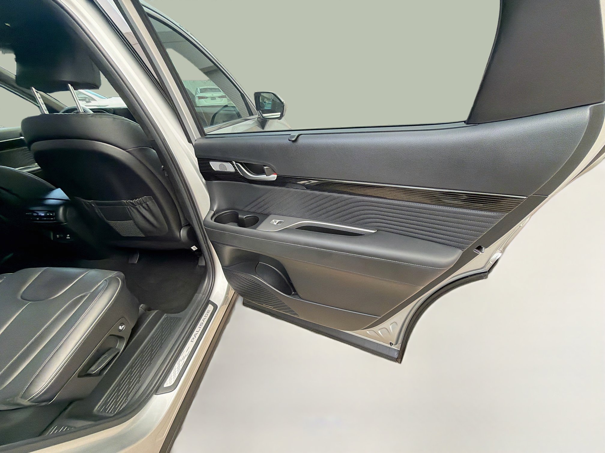 Certified 2023 Hyundai Palisade Calligraphy FWD image 28