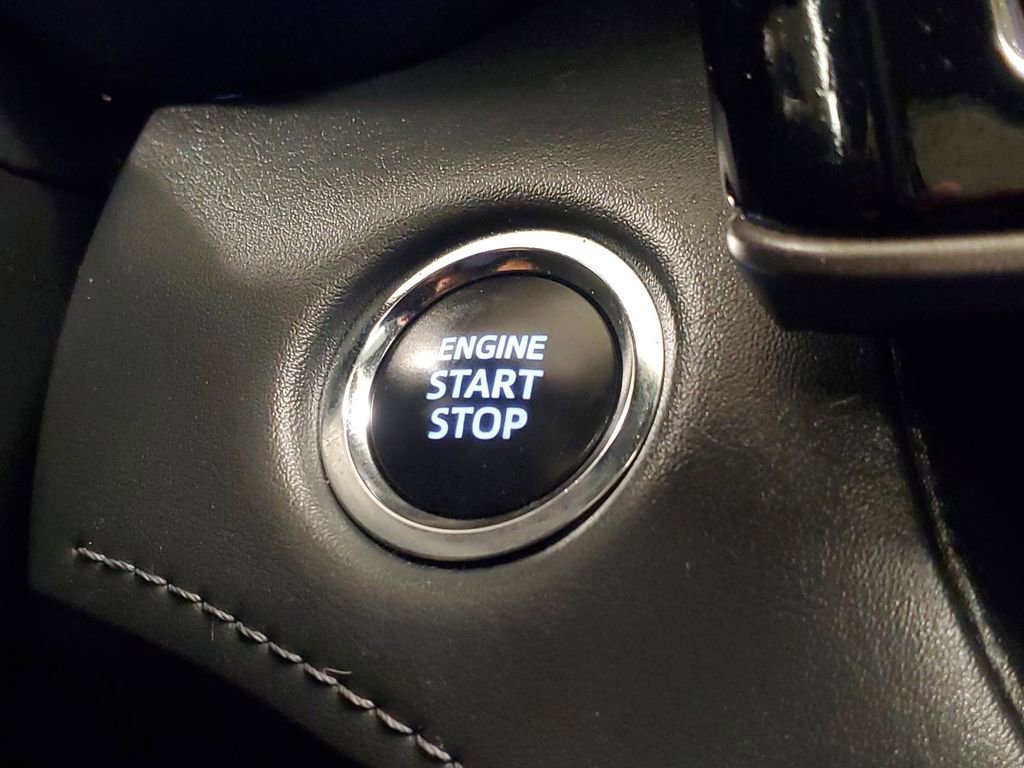 Used 2023 Toyota Highlander XLE image 32