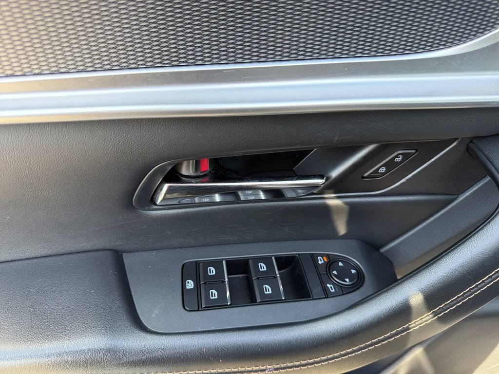 Used 2024 MAZDA CX-90 Plug-In Hybrid w/ Preferred AWD/4WD image 11