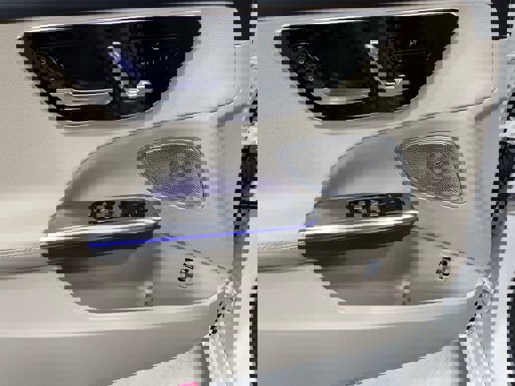 Used 2022 Mercedes-Benz C 300 C 300 image 18