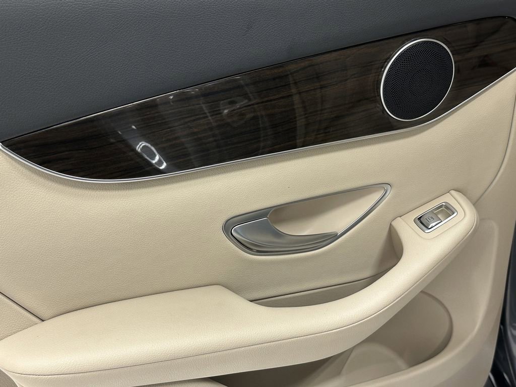 Certified 2022 Mercedes-Benz GLC 300 image 24