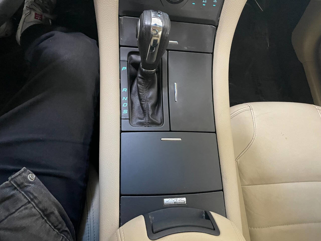 Used 2015 Ford Taurus SEL w/ Equipment Group 201A image 37