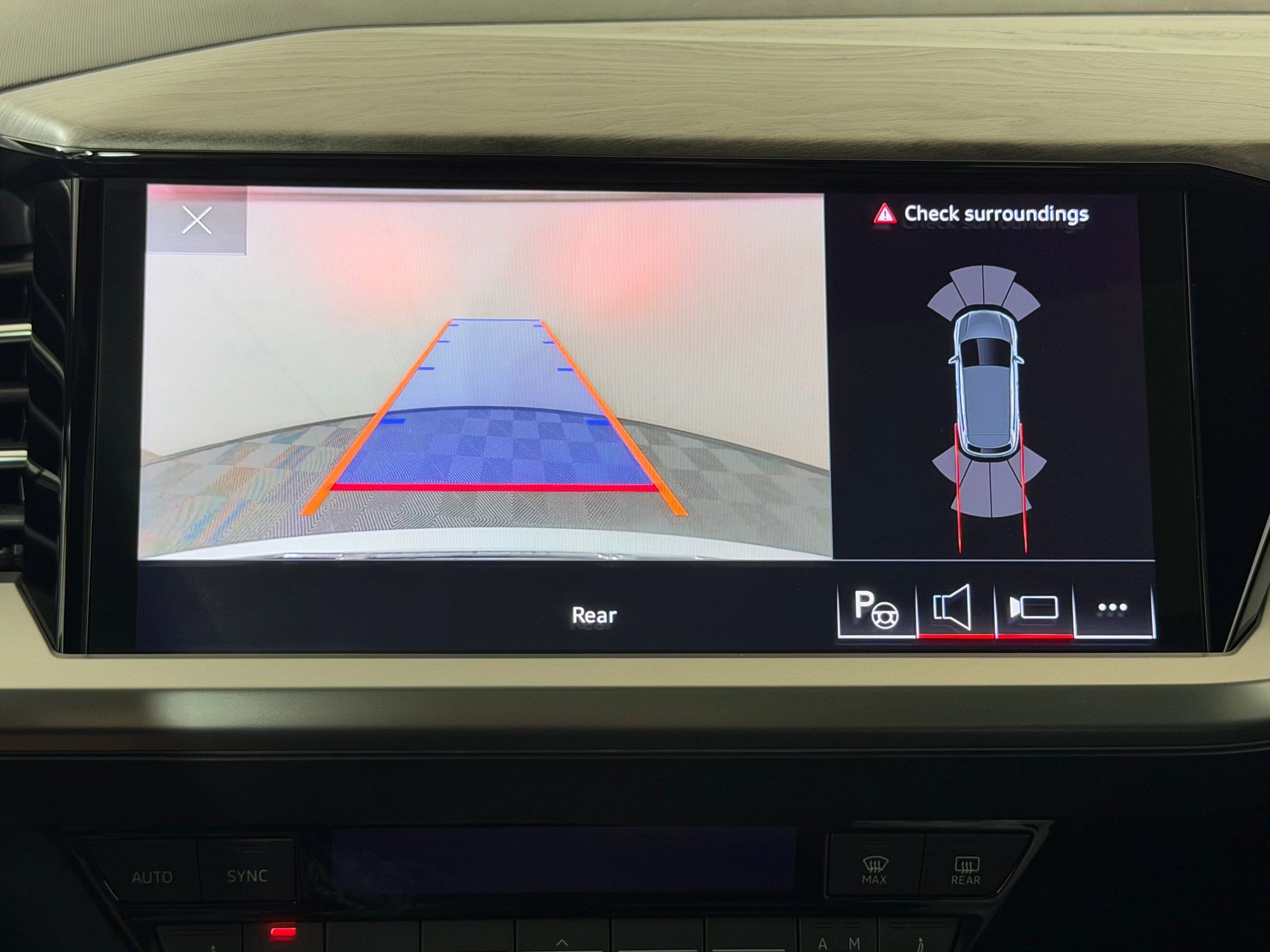 Used 2023 Audi Q4 e-tron Premium Plus w/ Premium Plus image 28