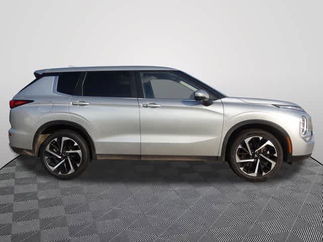 Used 2024 Mitsubishi Outlander SE AWD/4WD image 4