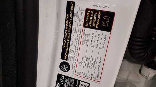 Used 2017 Mercedes-Benz S 550 Sedan image 37