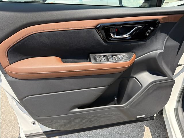 New 2026 Subaru Forester Touring AWD/4WD image 17