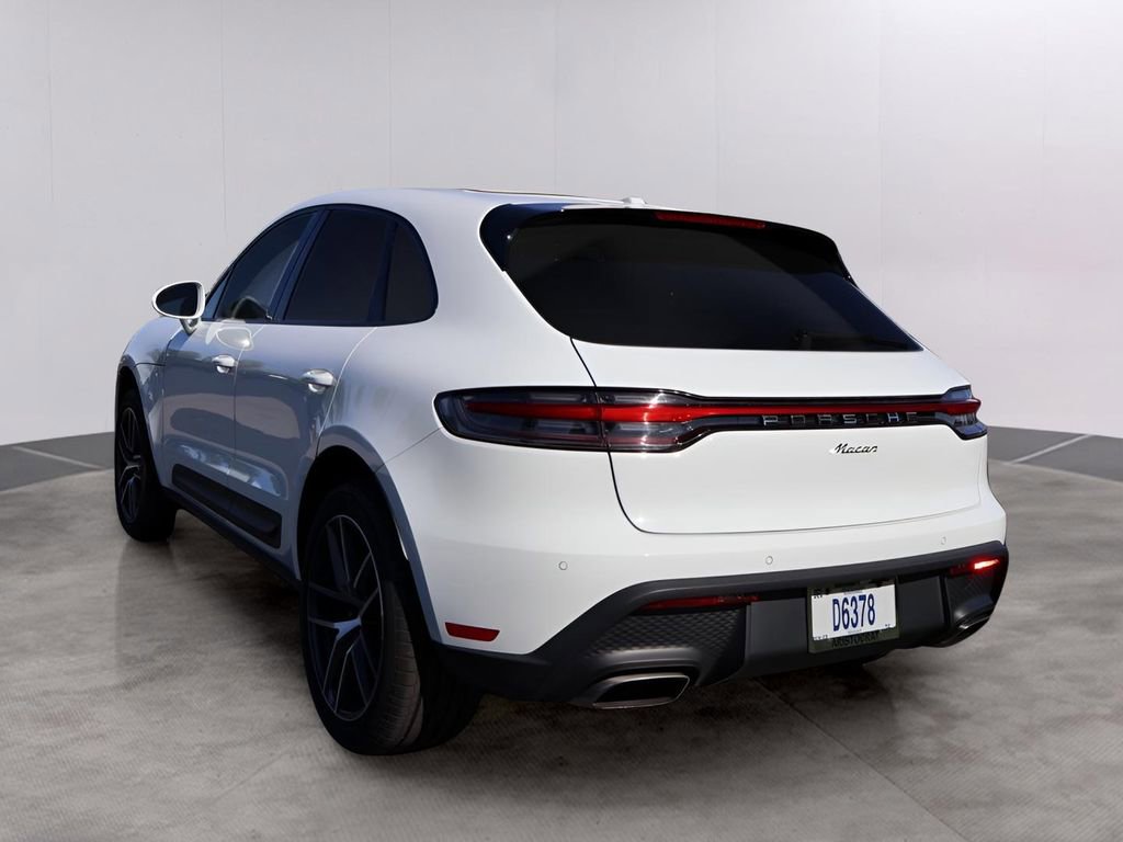 Used 2025 Porsche Macan image 7