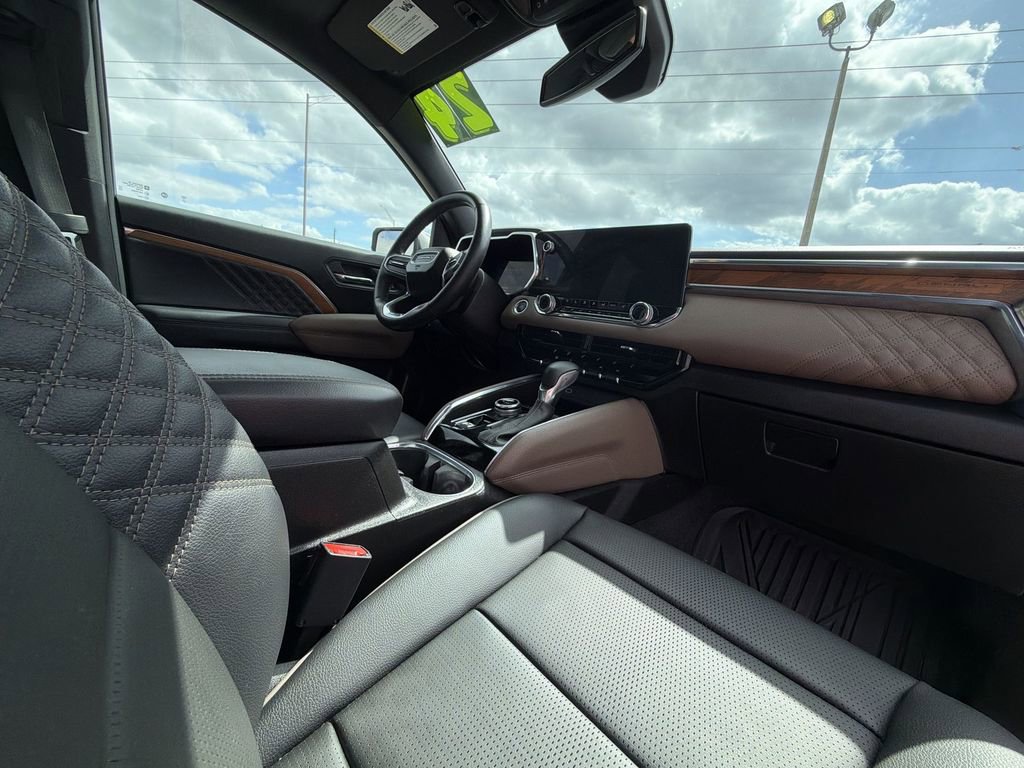 Certified 2024 GMC Canyon Denali image 14