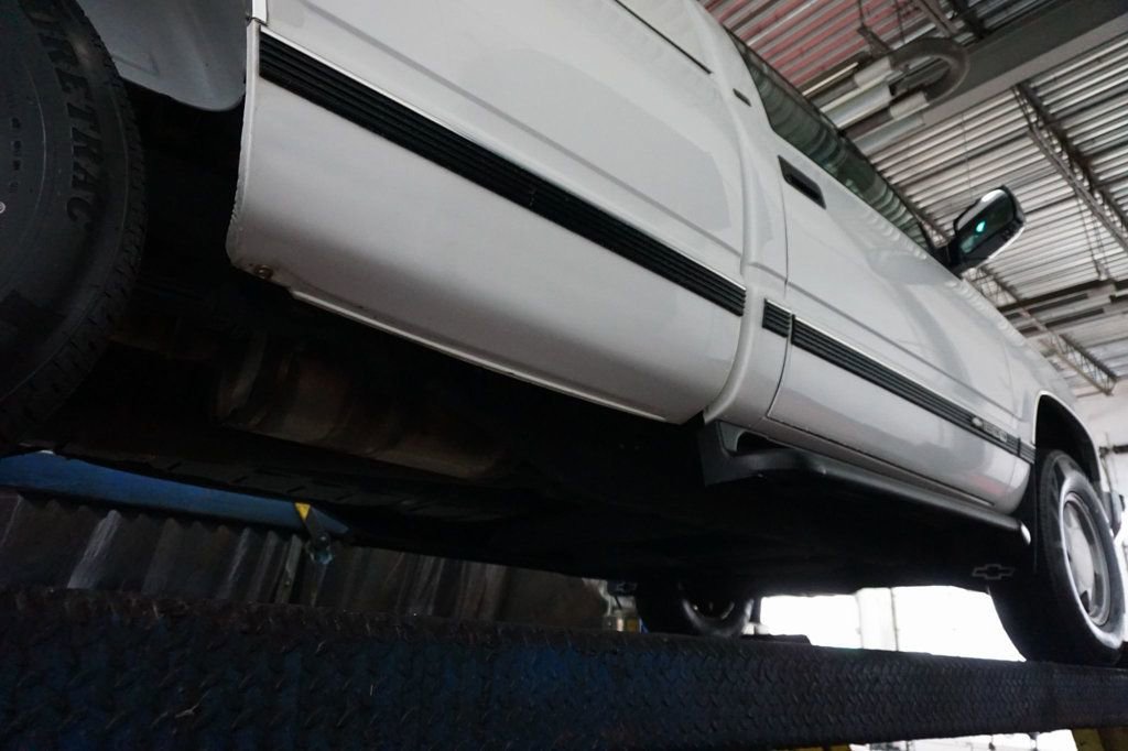 Used 1998 Chevrolet Silverado 1500 4x4 Regular Cab w/ Preferred Equipment Group 2 image 59