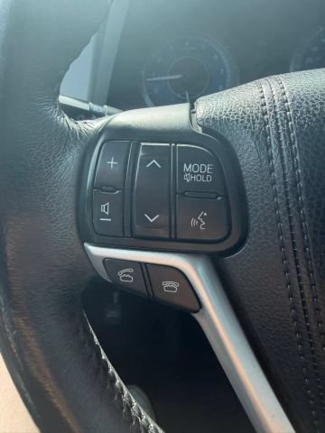 Used 2017 Toyota Sienna XLE w/ XLE Navigation Package FWD image 20