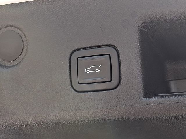 Used 2022 Chevrolet Equinox RS FWD image 32