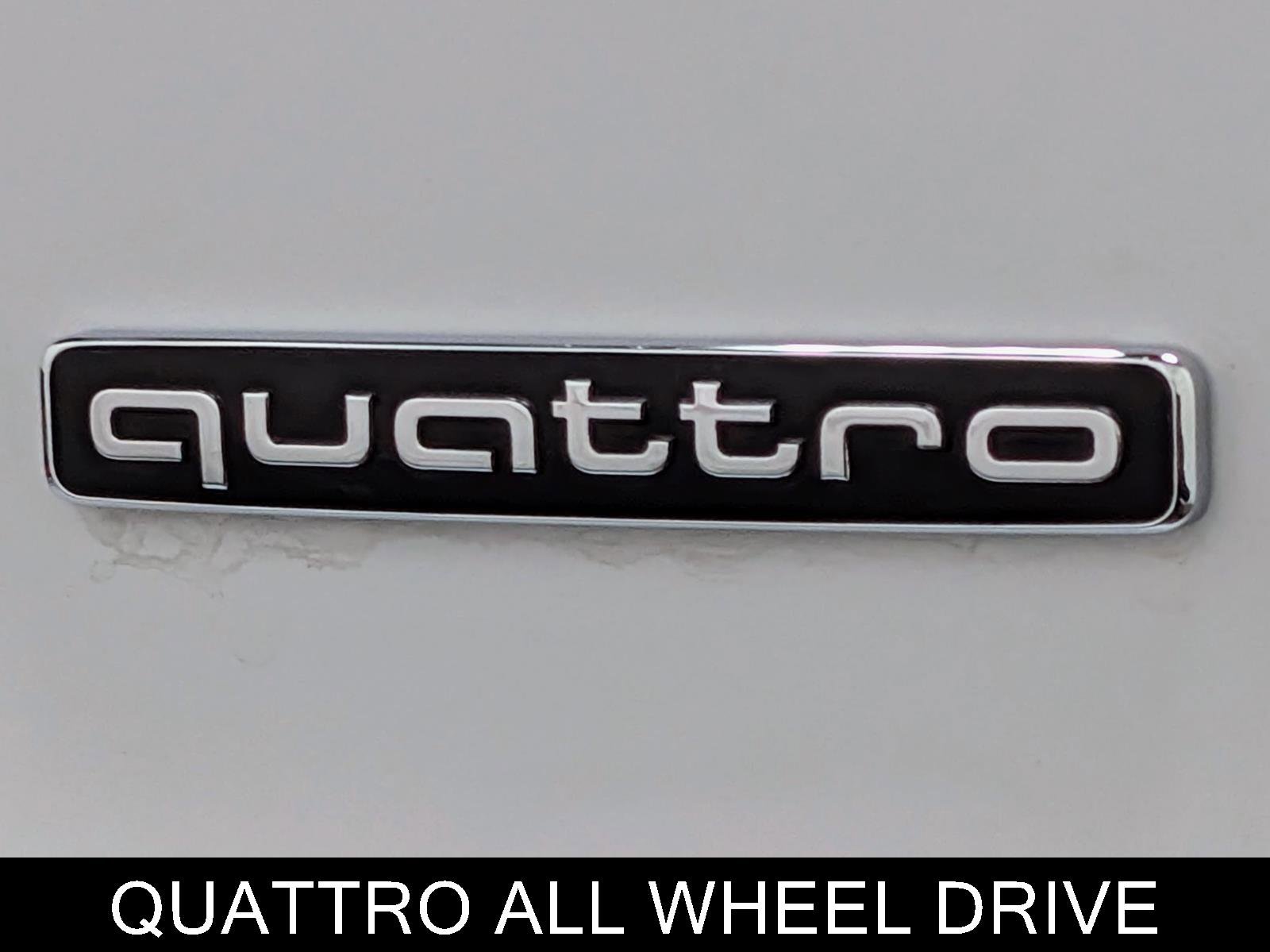 Used 2024 Audi Q4 e-tron Premium Plus image 11