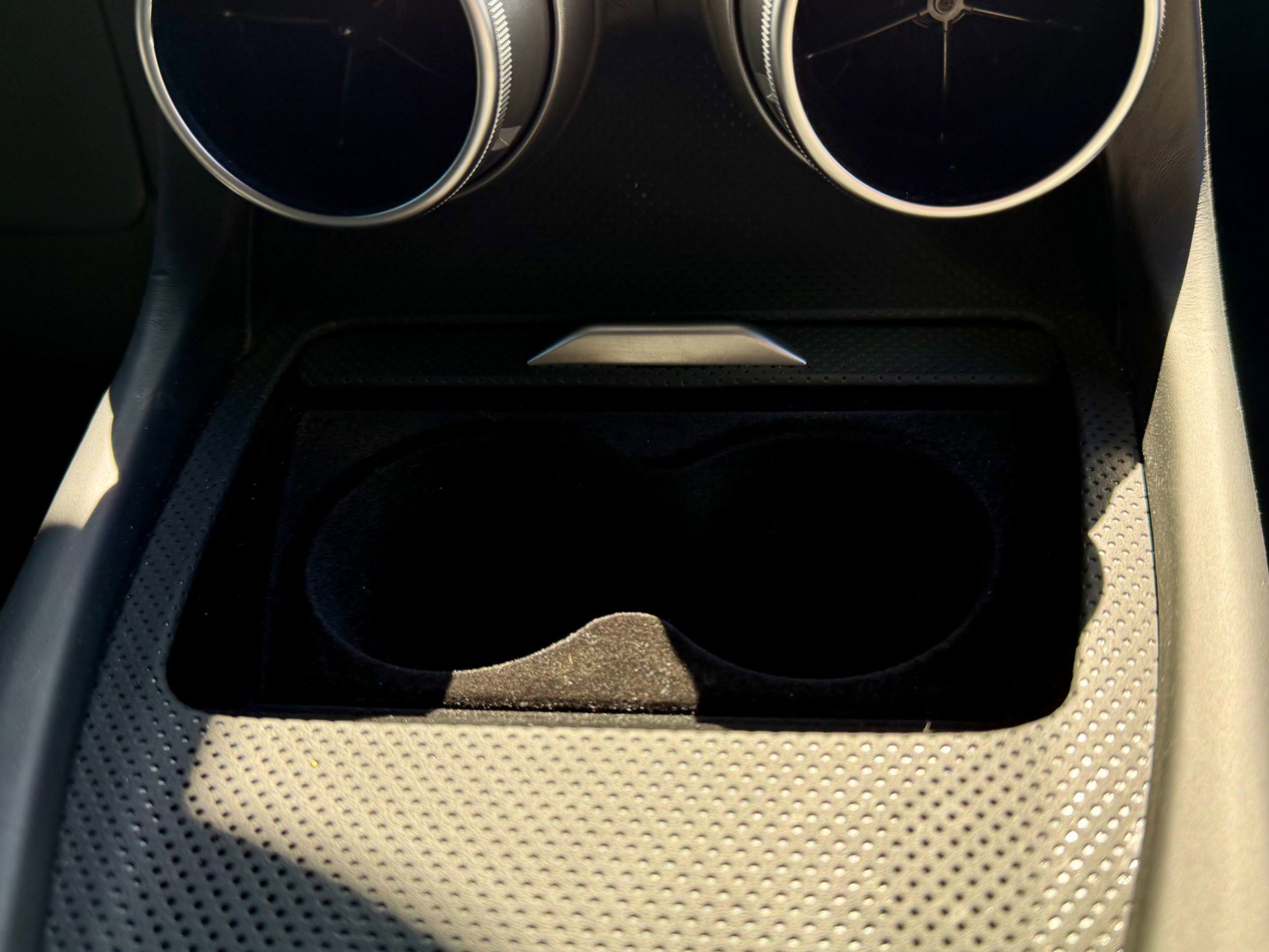 Used 2018 Ferrari GTC4Lusso T image 28