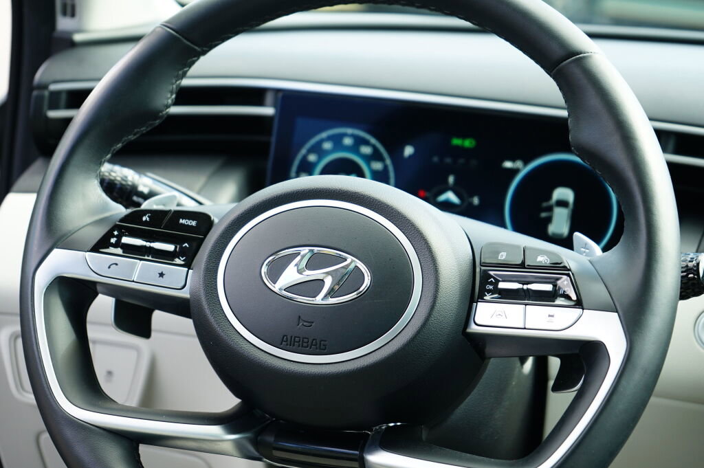 Certified 2023 Hyundai Tucson Limited AWD/4WD image 19