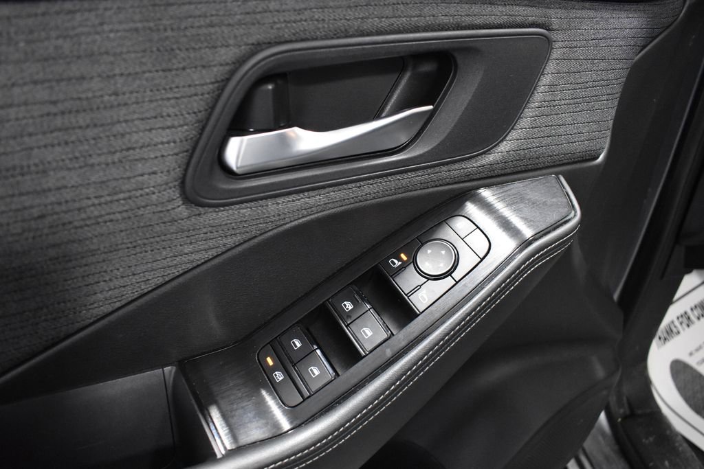 Used 2022 Nissan Rogue SV image 13