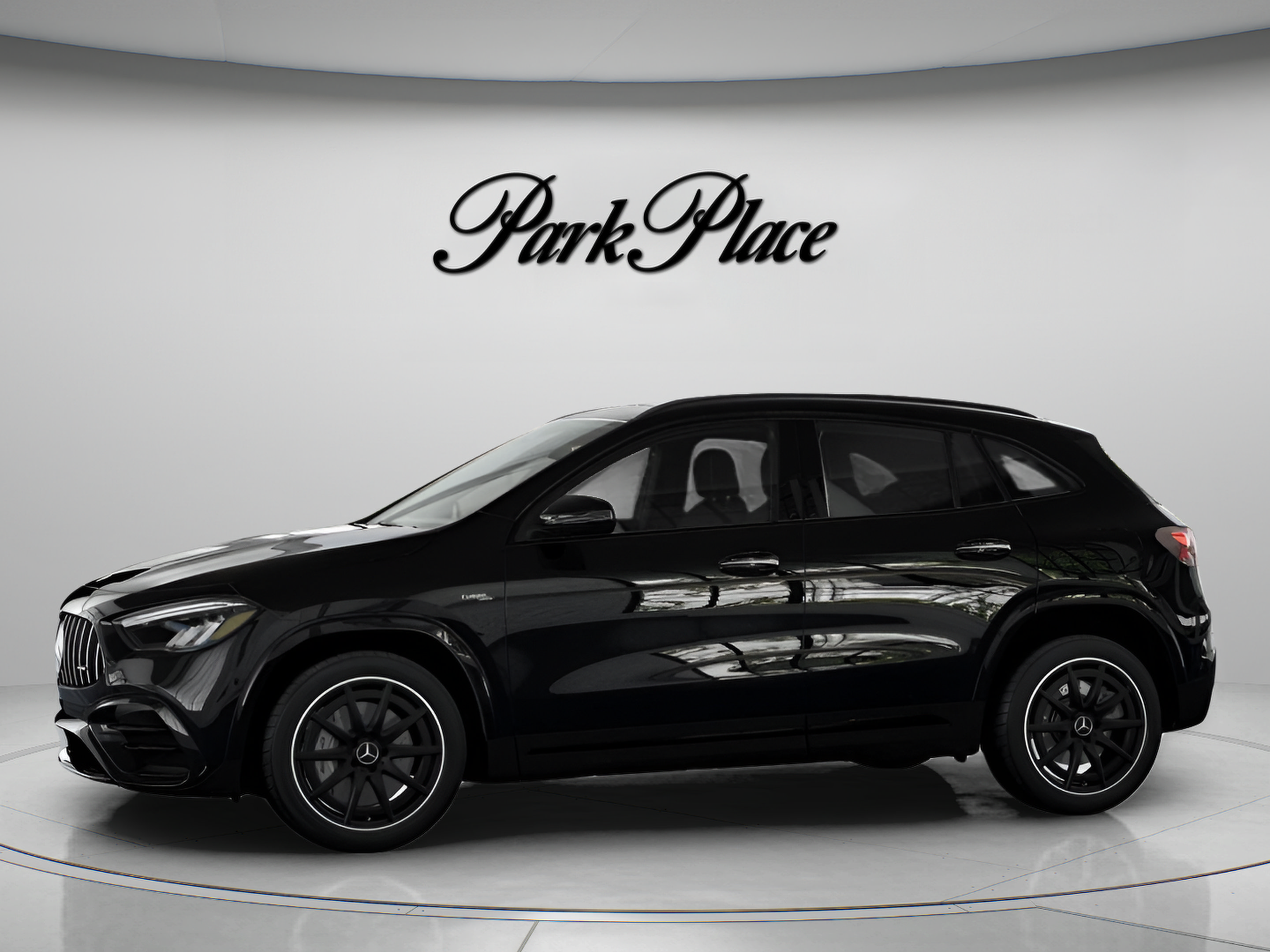 Used 2026 Mercedes-Benz GLA 35 AMG 4MATIC image 4