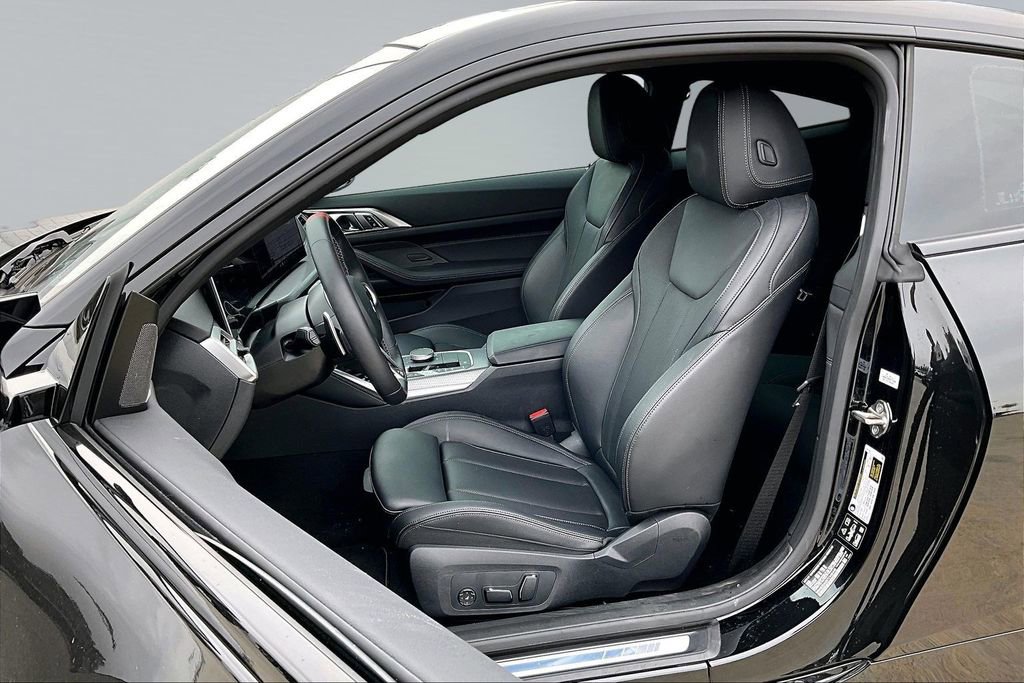 Used 2026 BMW 440i xDrive Coupe w/ Premium Package image 3