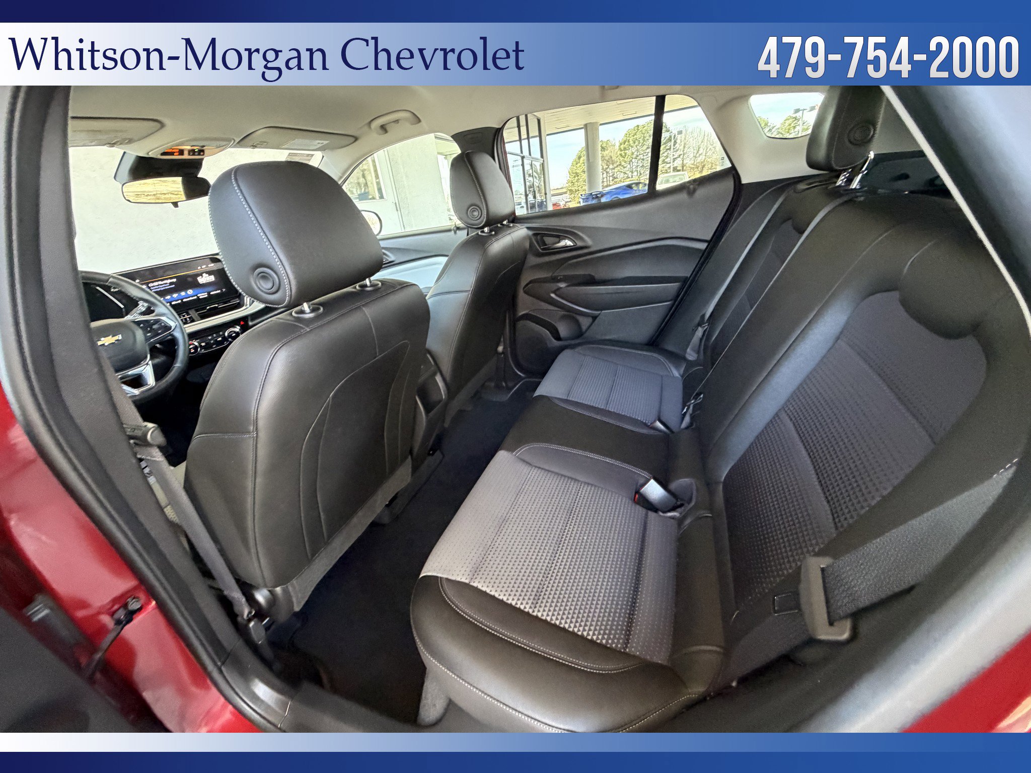 Used 2025 Chevrolet Trax LT w/ LT Convenience Package image 32