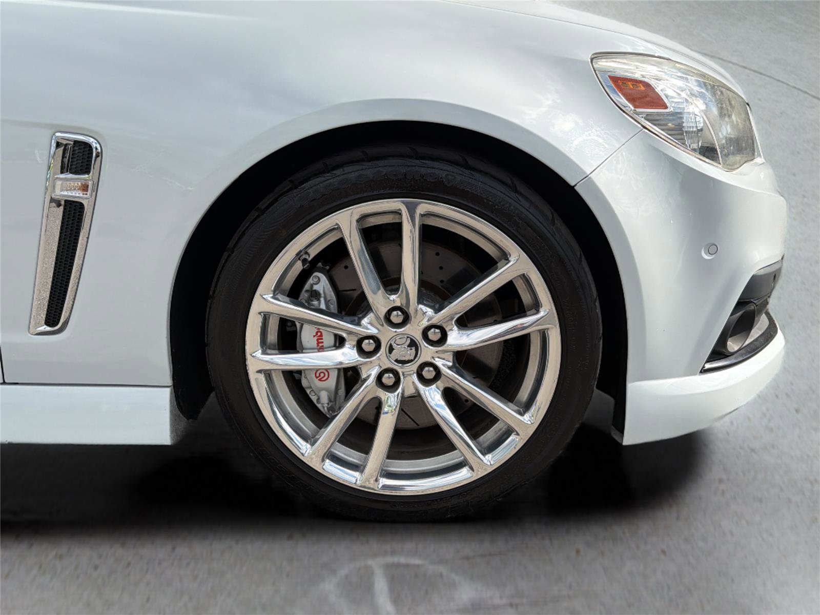 Used 2015 Chevrolet SS RWD image 37