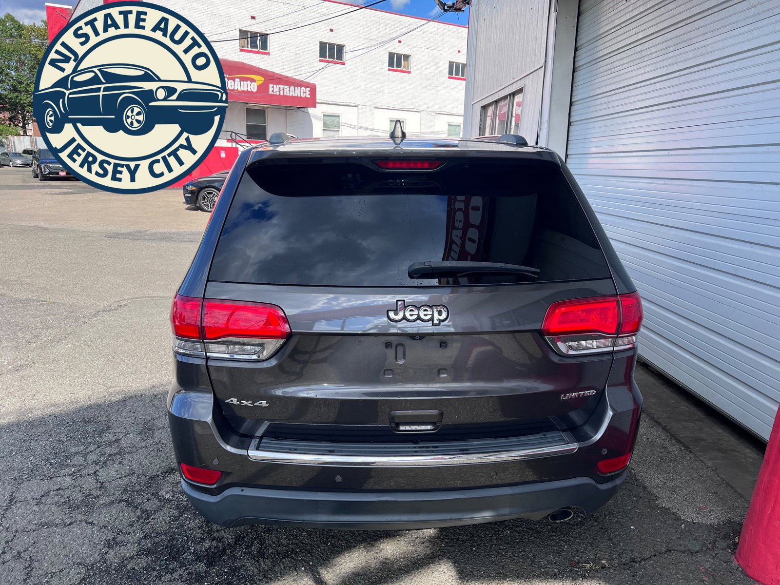 Used 2015 Jeep Grand Cherokee Limited w/ Luxury Group II AWD/4WD image 7